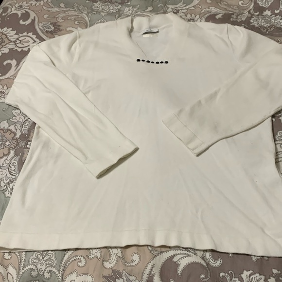 White pullover v neck sweater - Picture 1 of 5